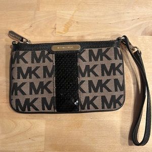 Michael Kors wristlet